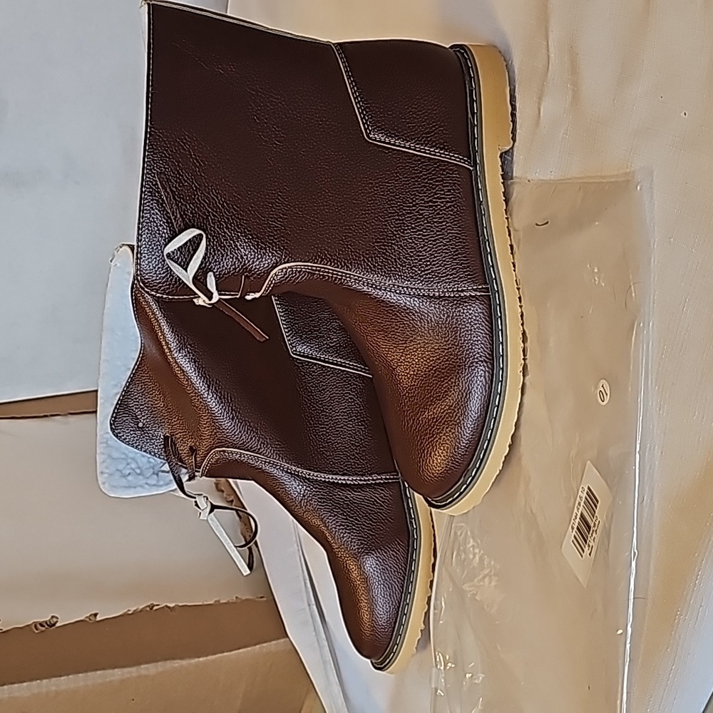 Shein Lightweight Ankle Boots. Size 10. NWT. Fur lined and rubber soles.